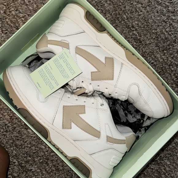 Off white Sneakers - Picture 13 of 14